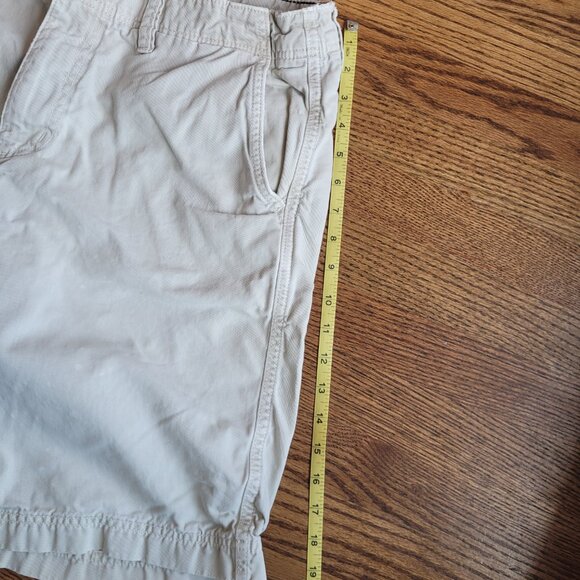 Lot of Two American Eagle Size 32 Shorts AE Some Discoloration Khaki Green - Picture 11 of 16